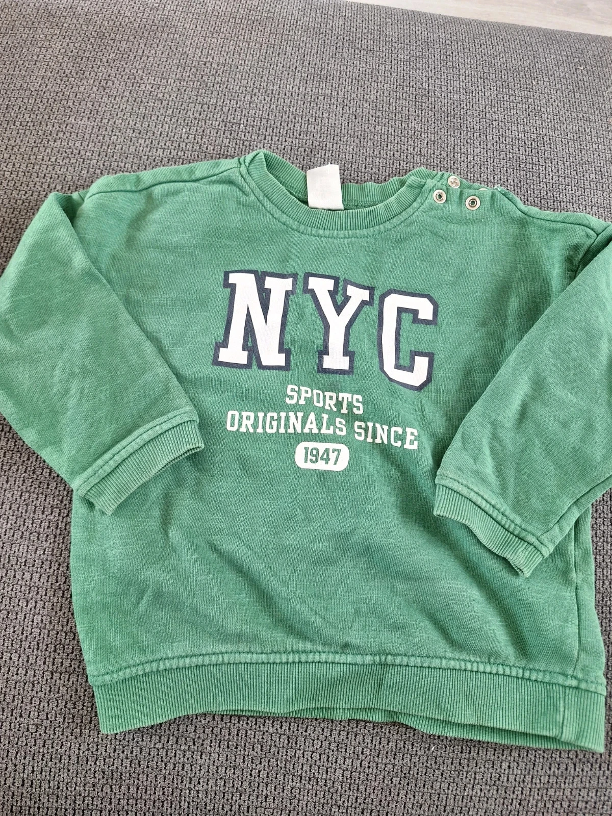Sweat / Pull vert H&M 12-18 mois (86 cm) - Imprimé NYC
